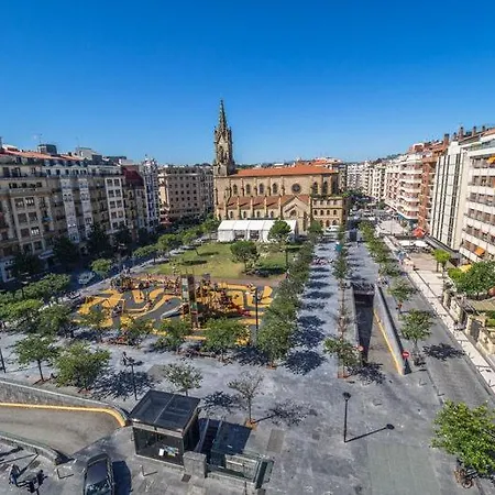 Zurriola Surf * 圣塞瓦斯蒂安